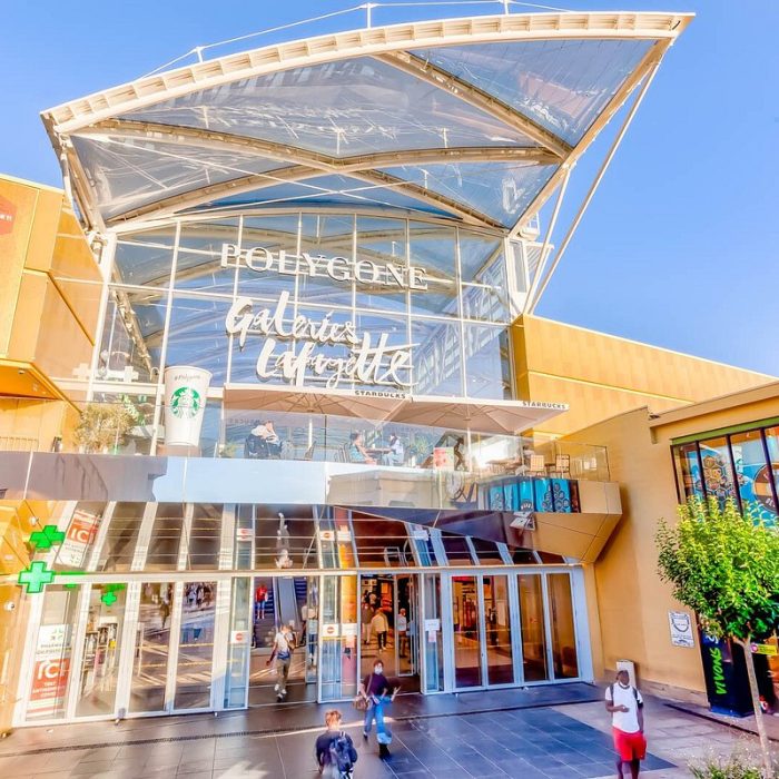 Entrée centre commercial